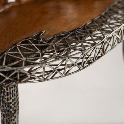Detailaufnahme Design-Sessel Teakholz mit filigranem Stahlgestell – handgefertigter ArtSessel Natur