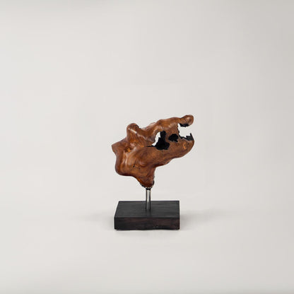 Teakholz Skulptur – rustikal & handgefertigt, dekorative Figur mit organischem Design für modernes Interior