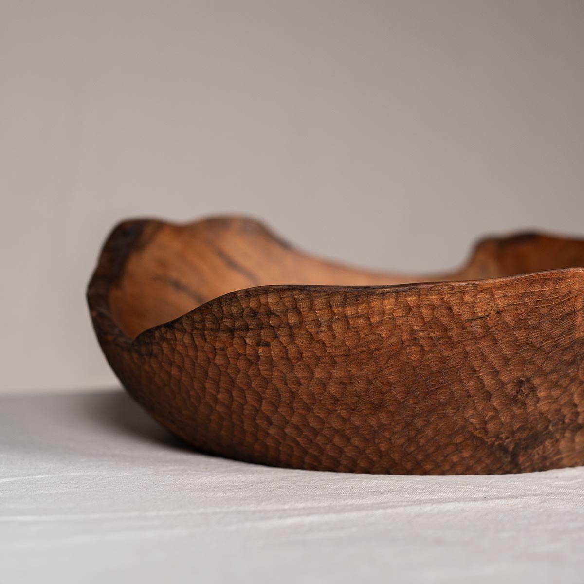 Rustikale Teakholzschale handgefertigt – dekorative Holzschale ca. 40 cm für Tisch, Küche & Wohnzimmer